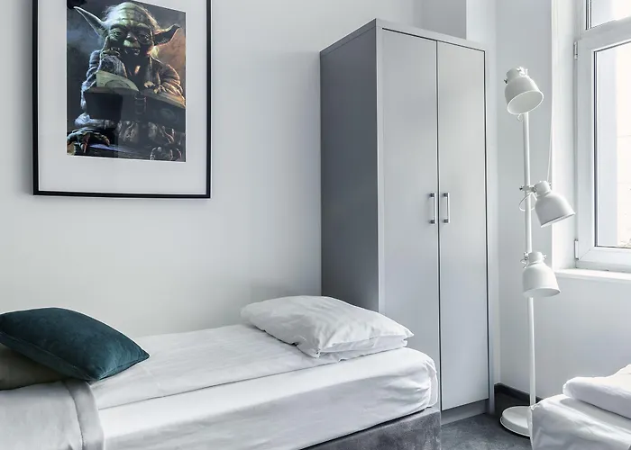 Cinema אכסניה *